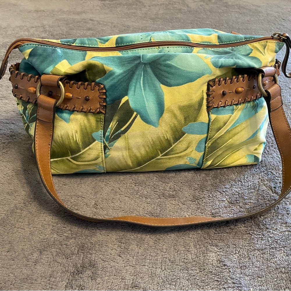 Relic Shoulder Bag Purse